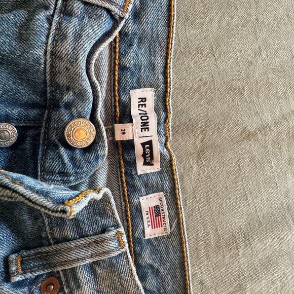 Levi’s Denim shorts size 29 - Picture 2 of 4